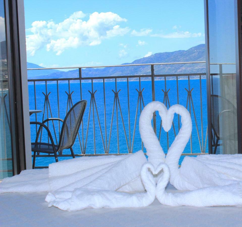 Hotel パリヌロ エクステリア 写真